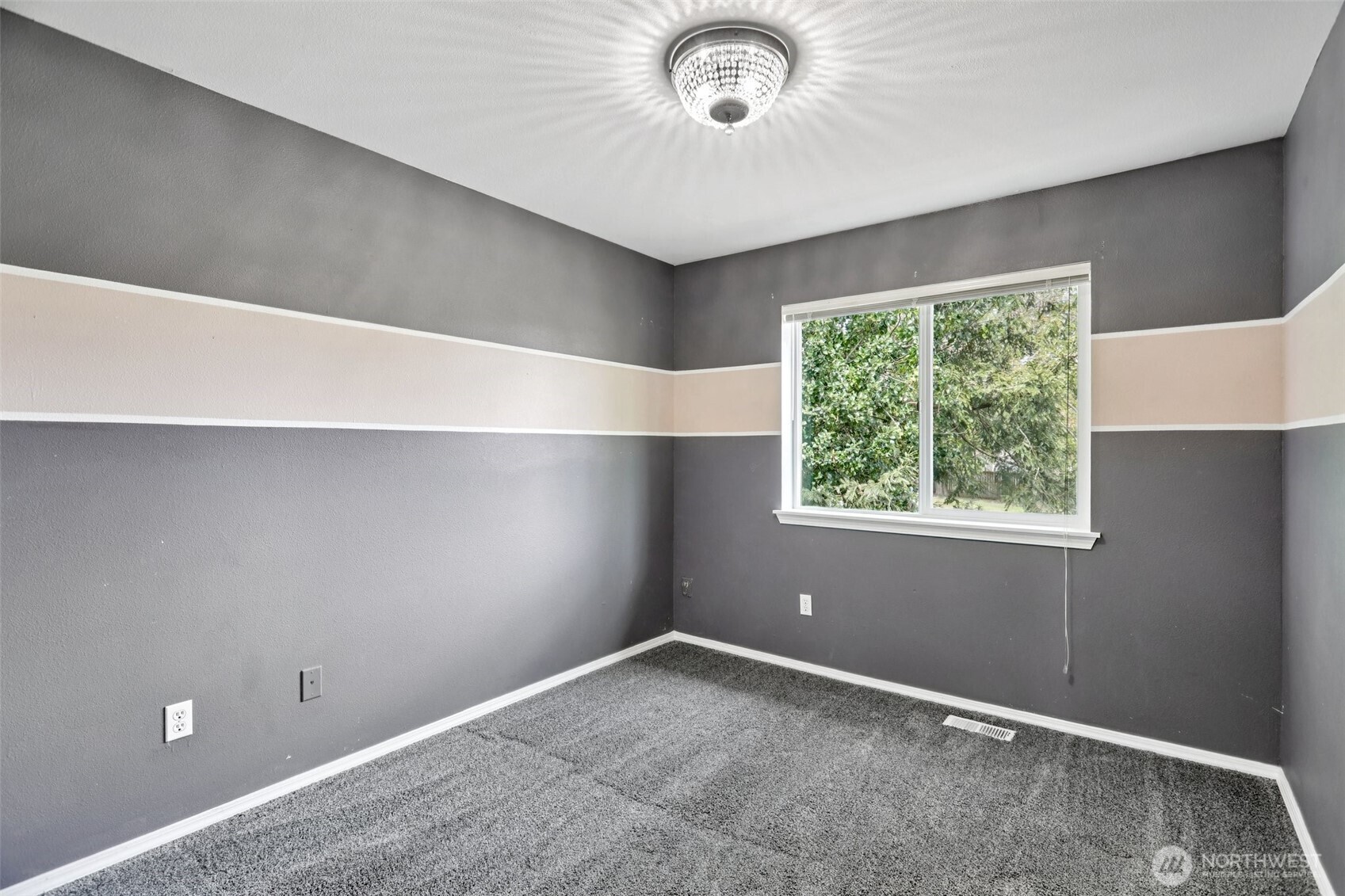 18870 108th Lane SE, Renton, WA 98055-6401