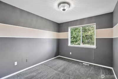 18870 108th Lane SE, Renton, WA 98055-6401 - Photo 24