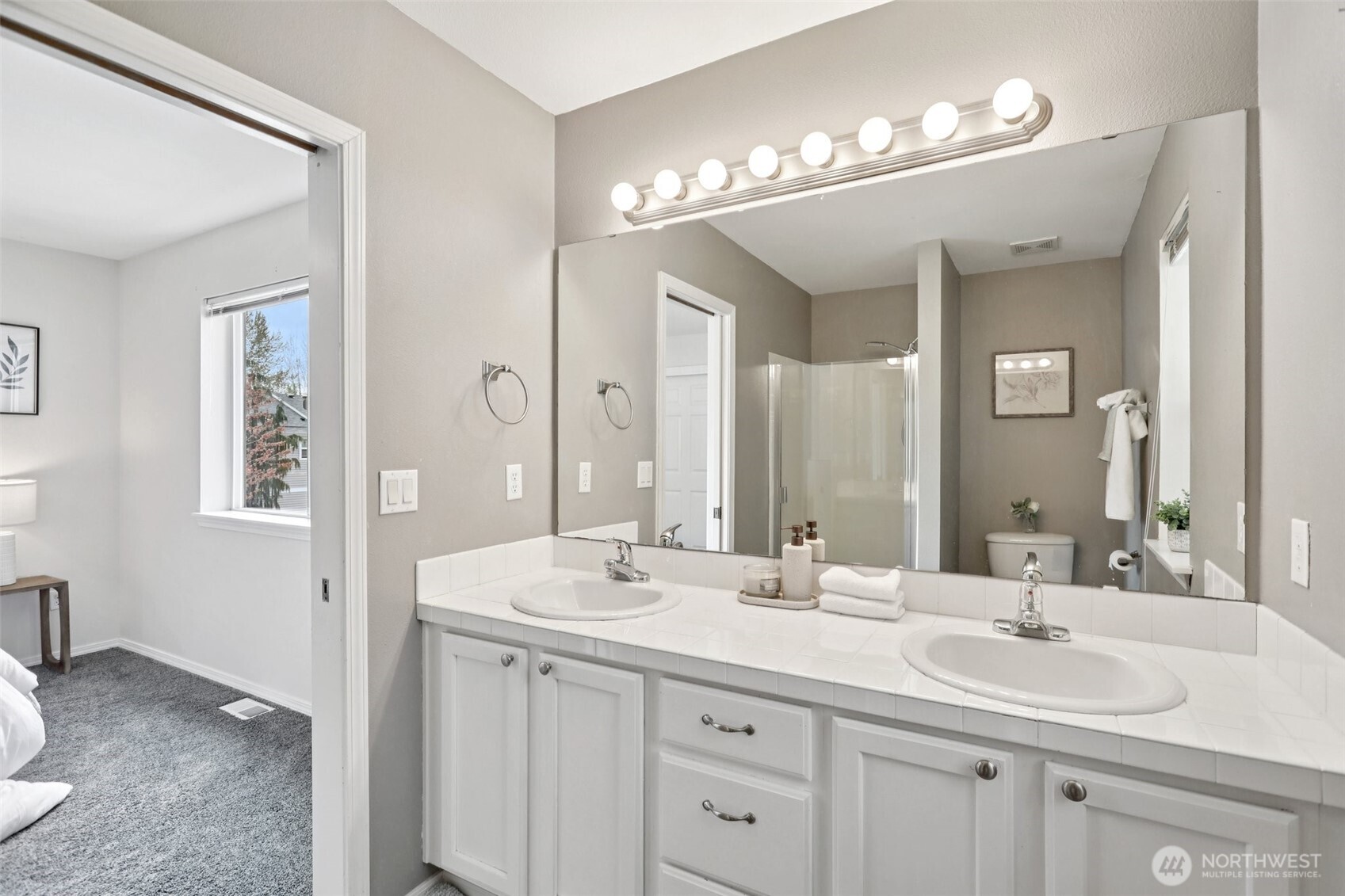 18870 108th Lane SE, Renton, WA 98055-6401