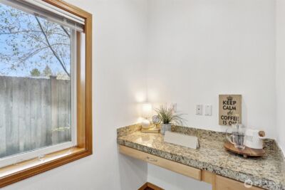 18870 108th Lane SE, Renton, WA 98055-6401 - Photo 10