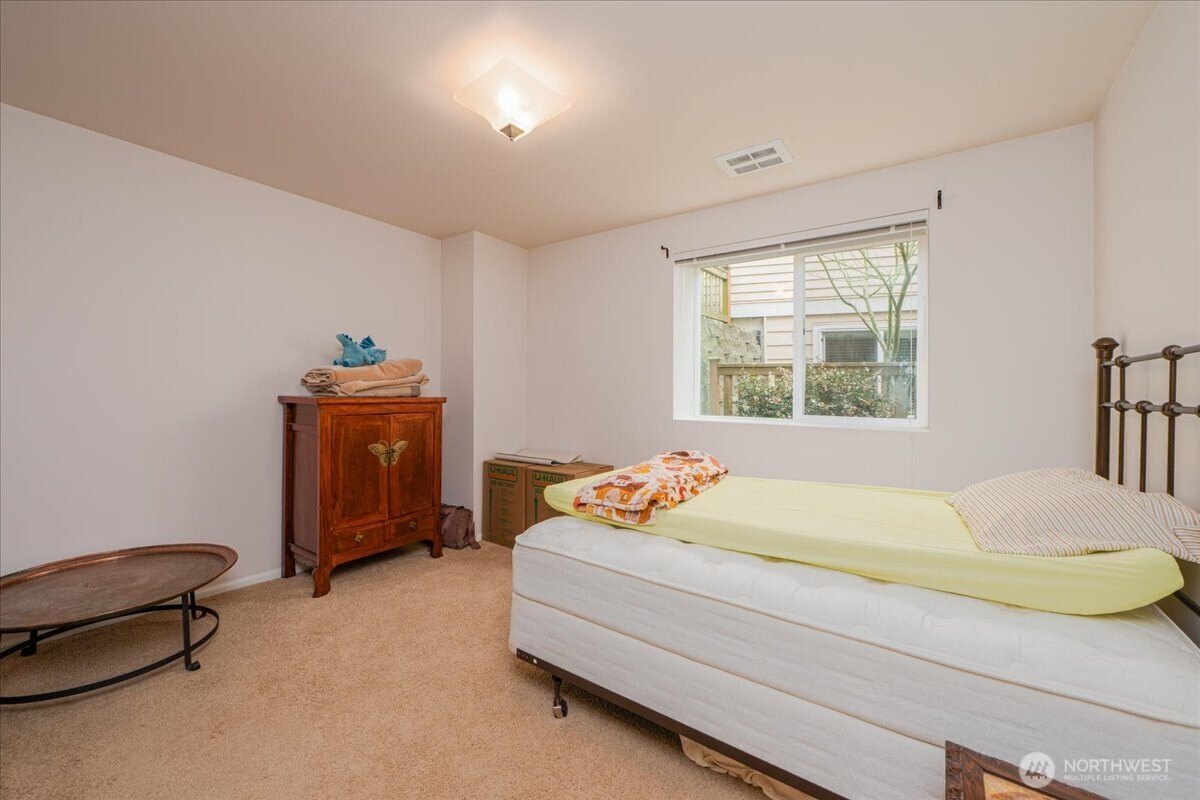 6910 31st Avenue SW, Seattle, WA 98126