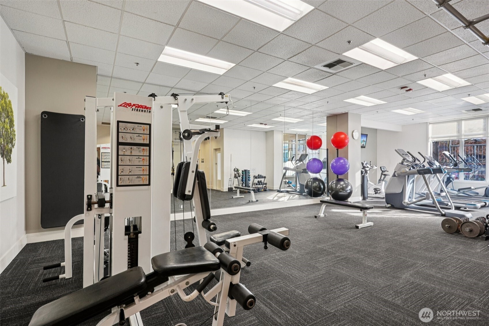 2801 1st Avenue #615, Seattle, WA 98121