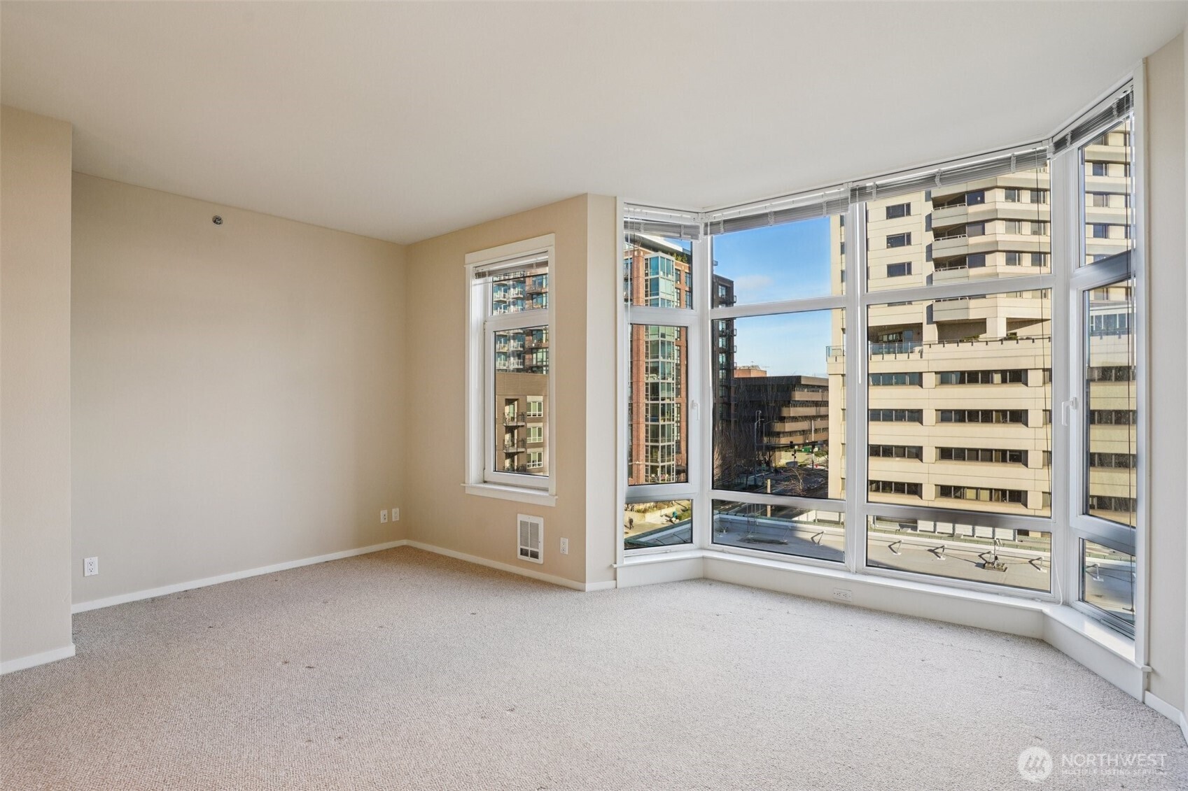 2801 1st Avenue #615, Seattle, WA 98121