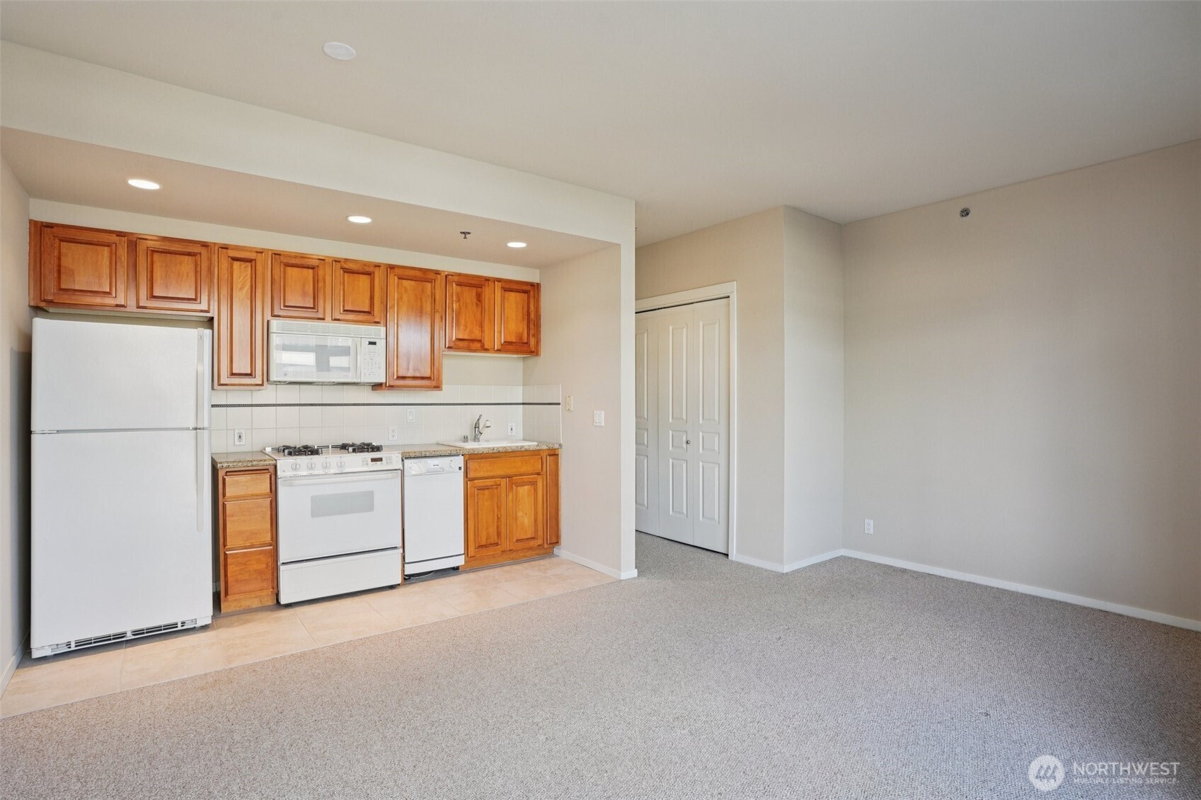 2801 1st Avenue #615, Seattle, WA 98121