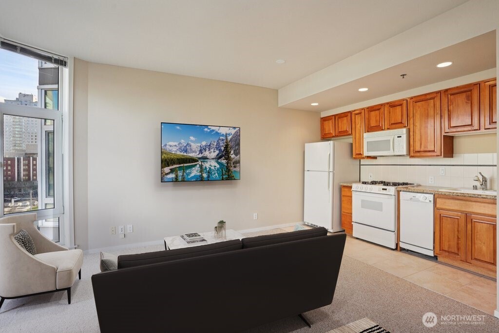 2801 1st Avenue #615, Seattle, WA 98121