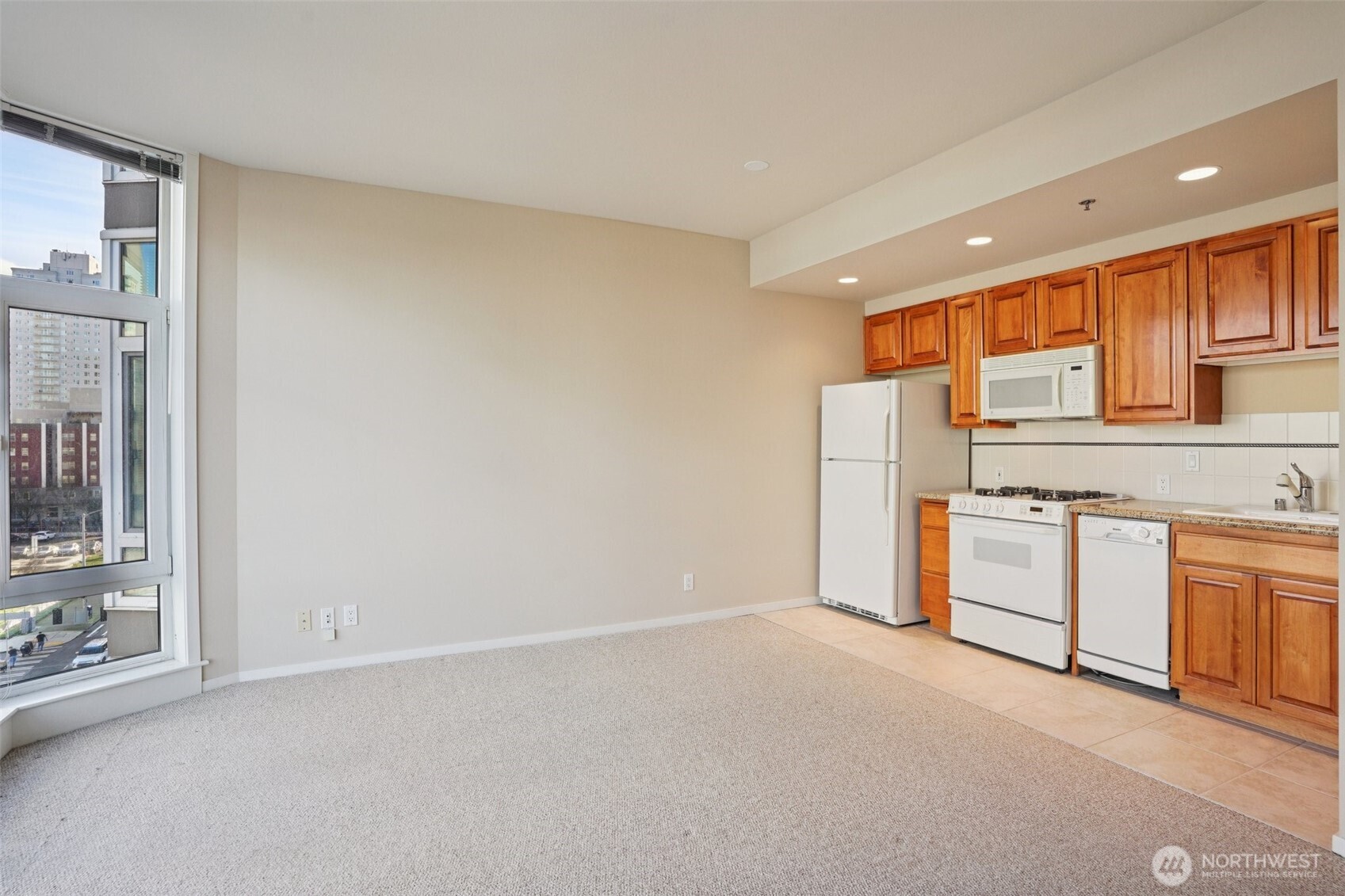 2801 1st Avenue #615, Seattle, WA 98121