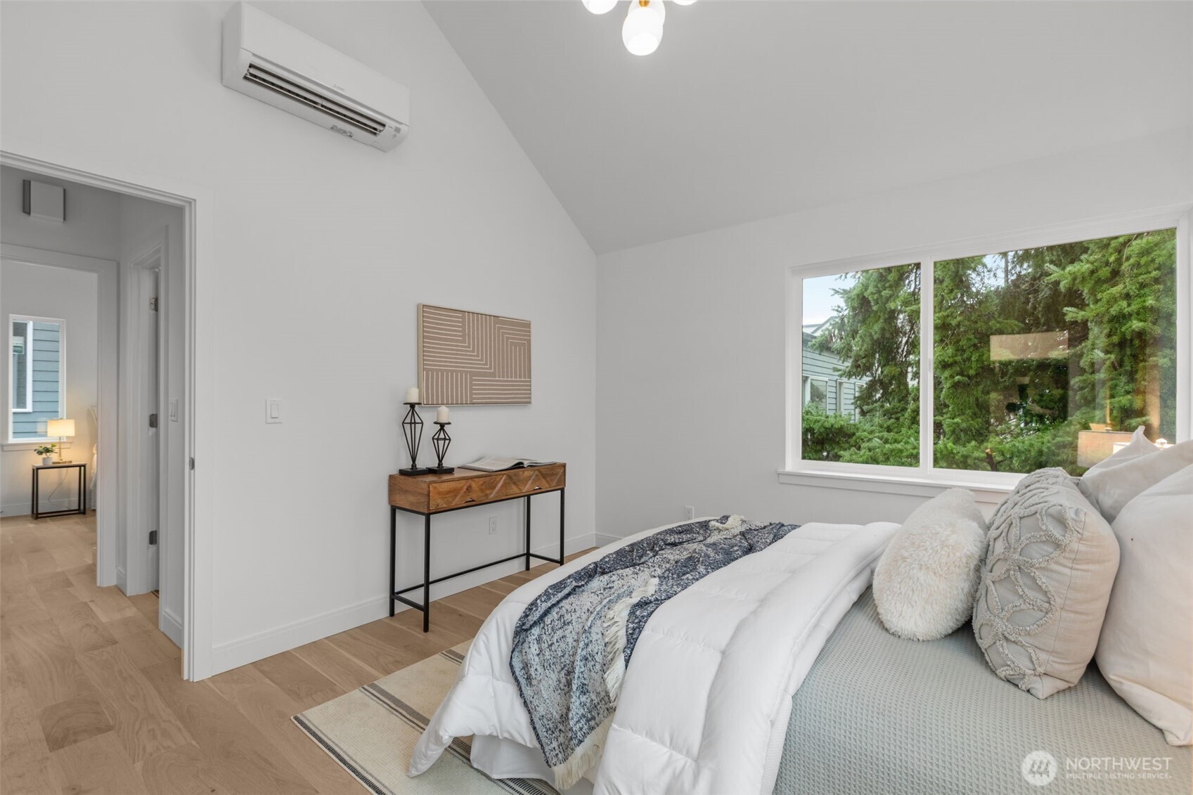 3550 S Dawson Street , Seattle, WA 98118