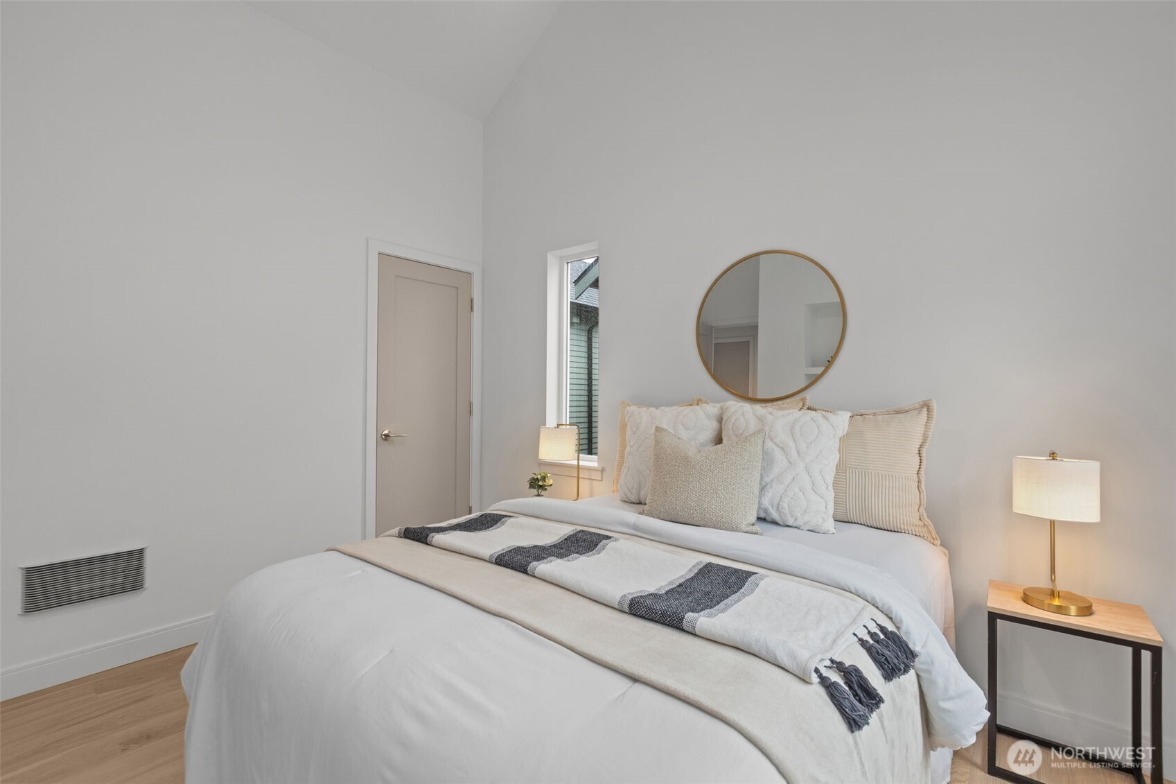 3550 S Dawson Street , Seattle, WA 98118