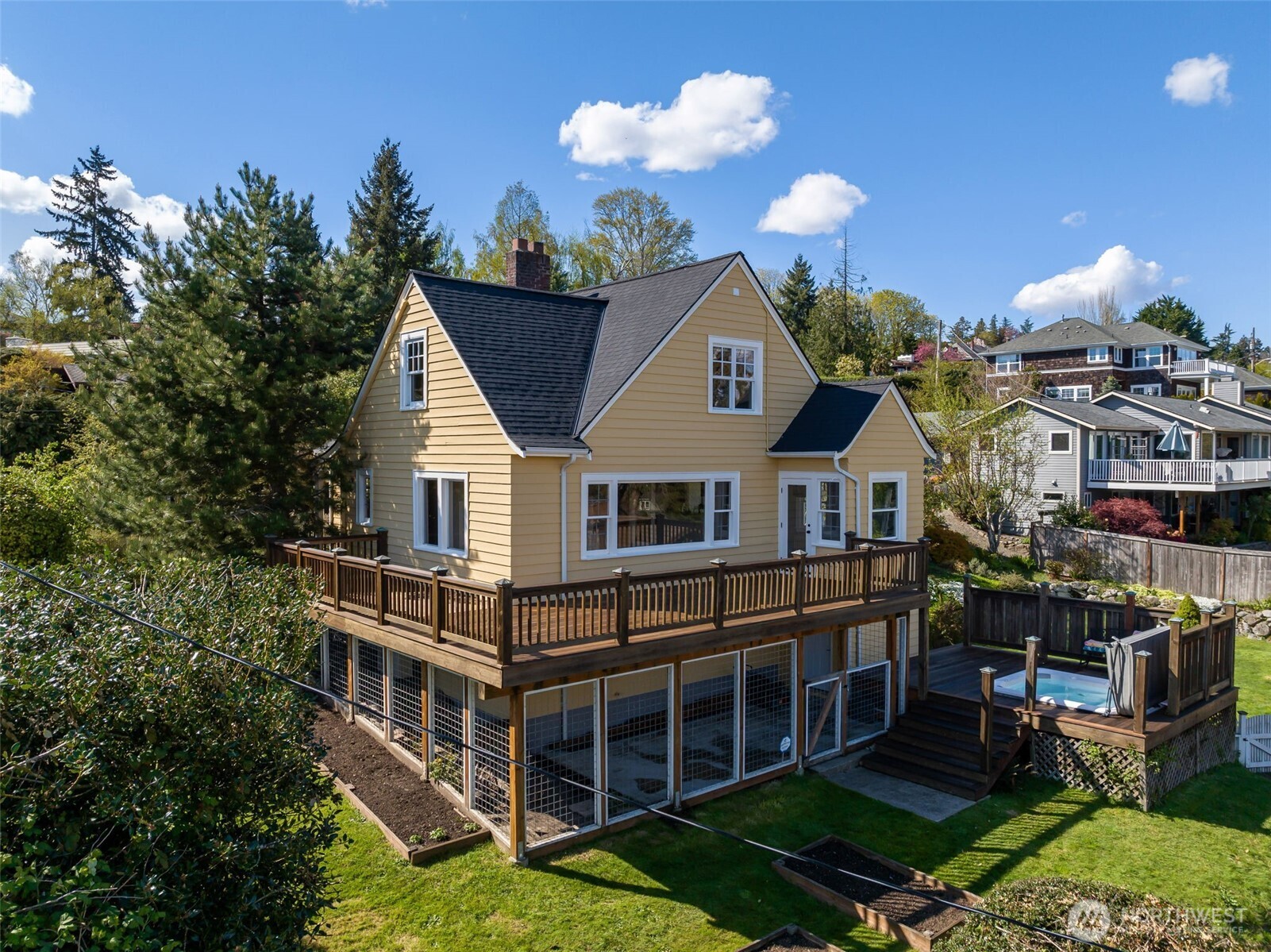 5602 S Willow Street , Seattle, WA 98118