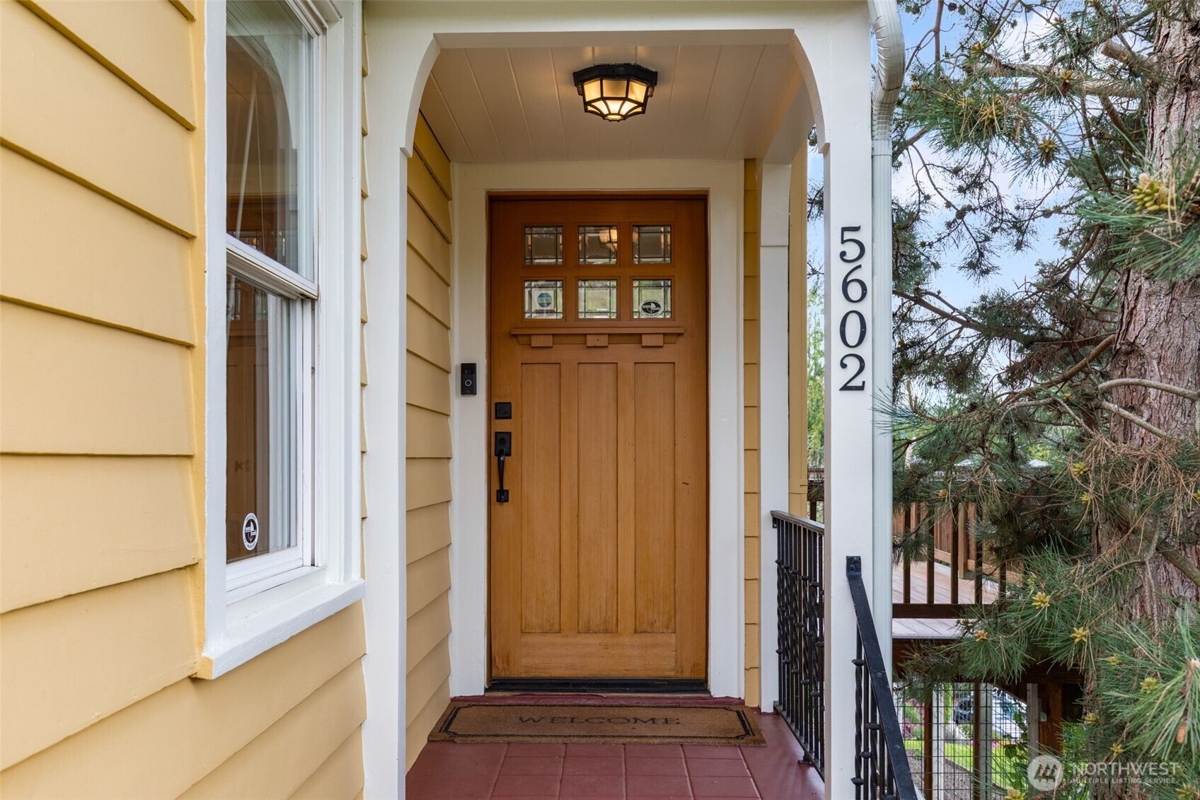 5602 S Willow Street , Seattle, WA 98118