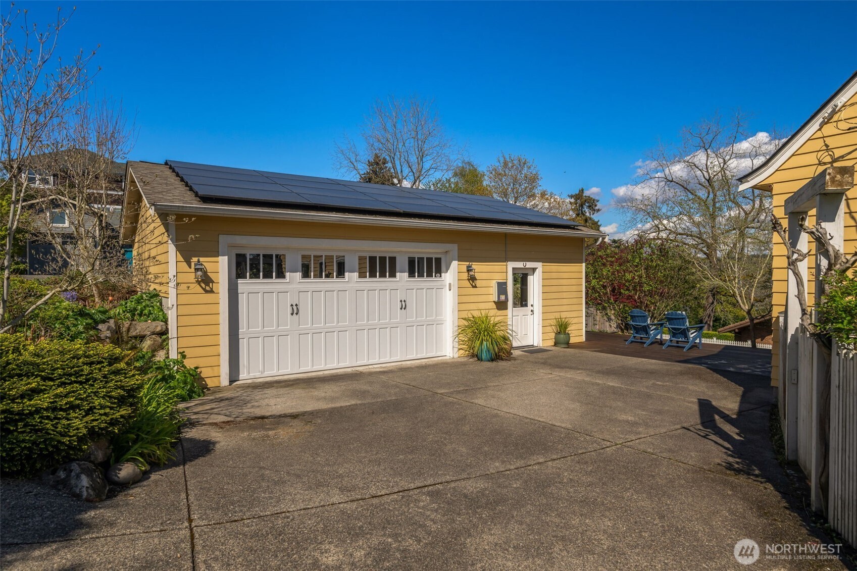 5602 S Willow Street , Seattle, WA 98118