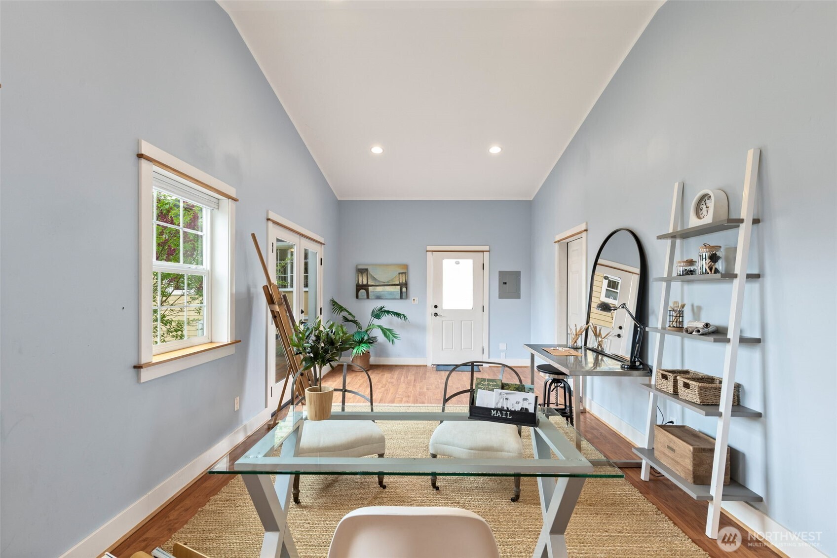 5602 S Willow Street , Seattle, WA 98118