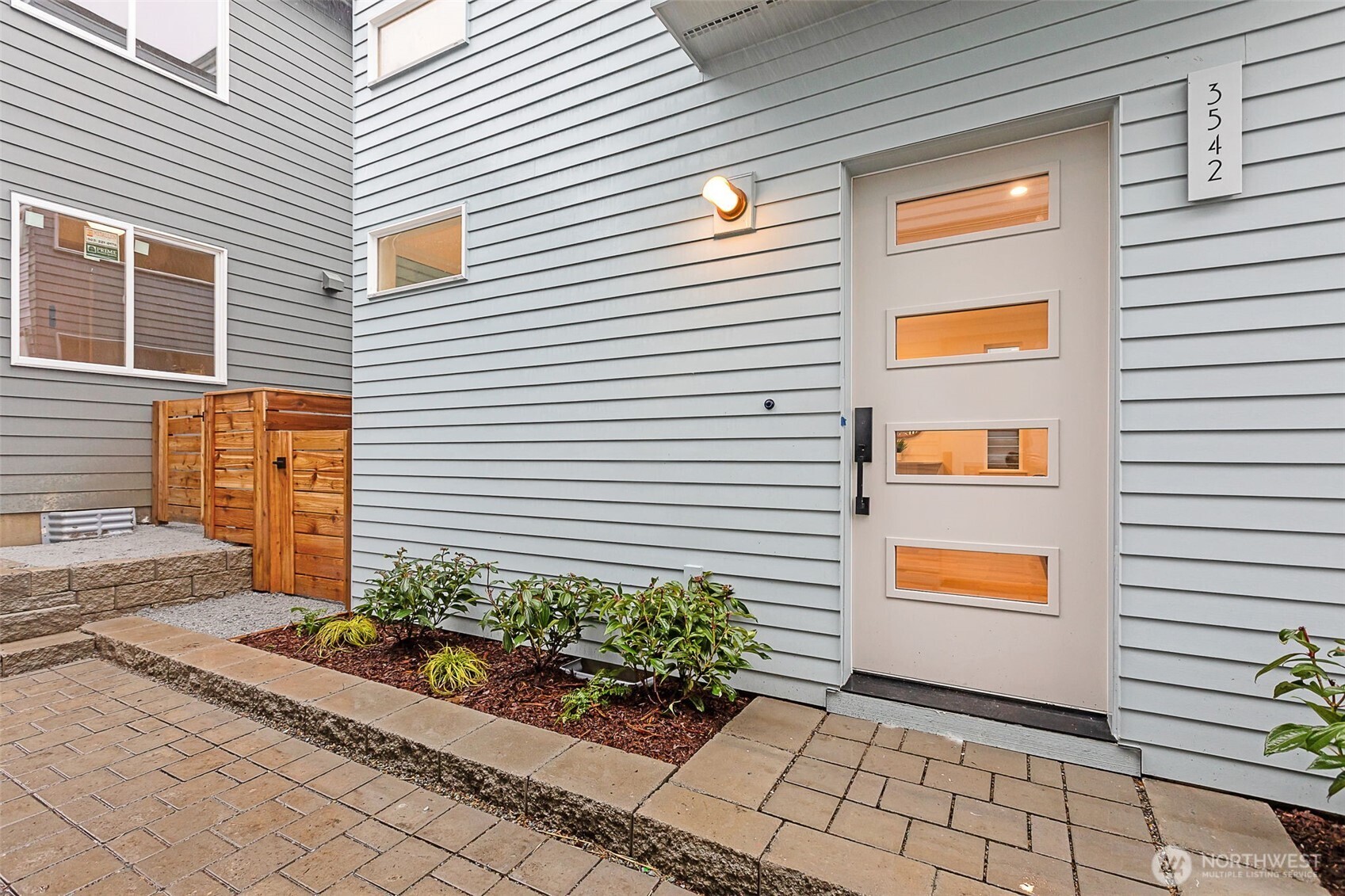 3542 S Dawson Street , Seattle, WA 98118