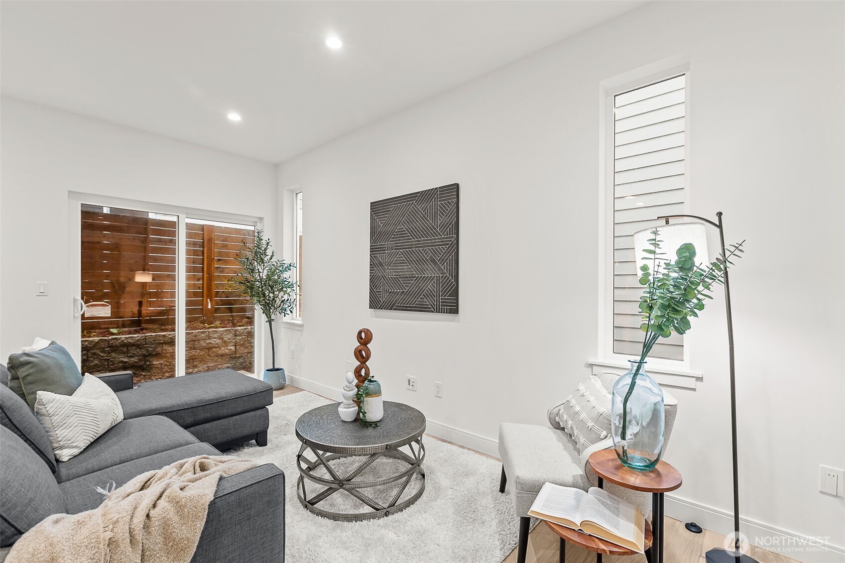3542 S Dawson Street , Seattle, WA 98118