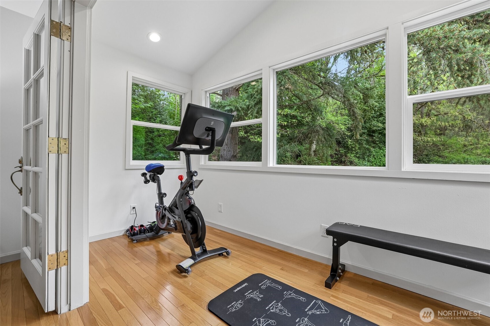 15004 61st Place NE, Kenmore, WA 98028