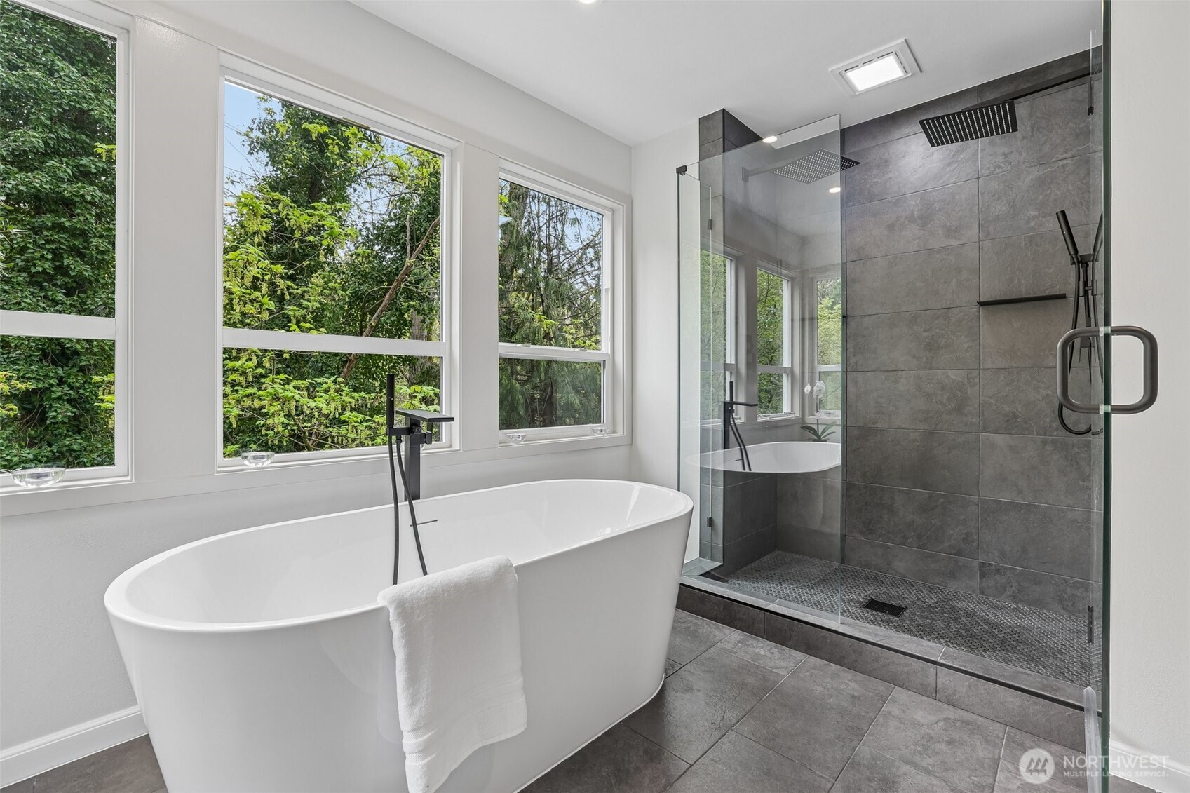 15004 61st Place NE, Kenmore, WA 98028