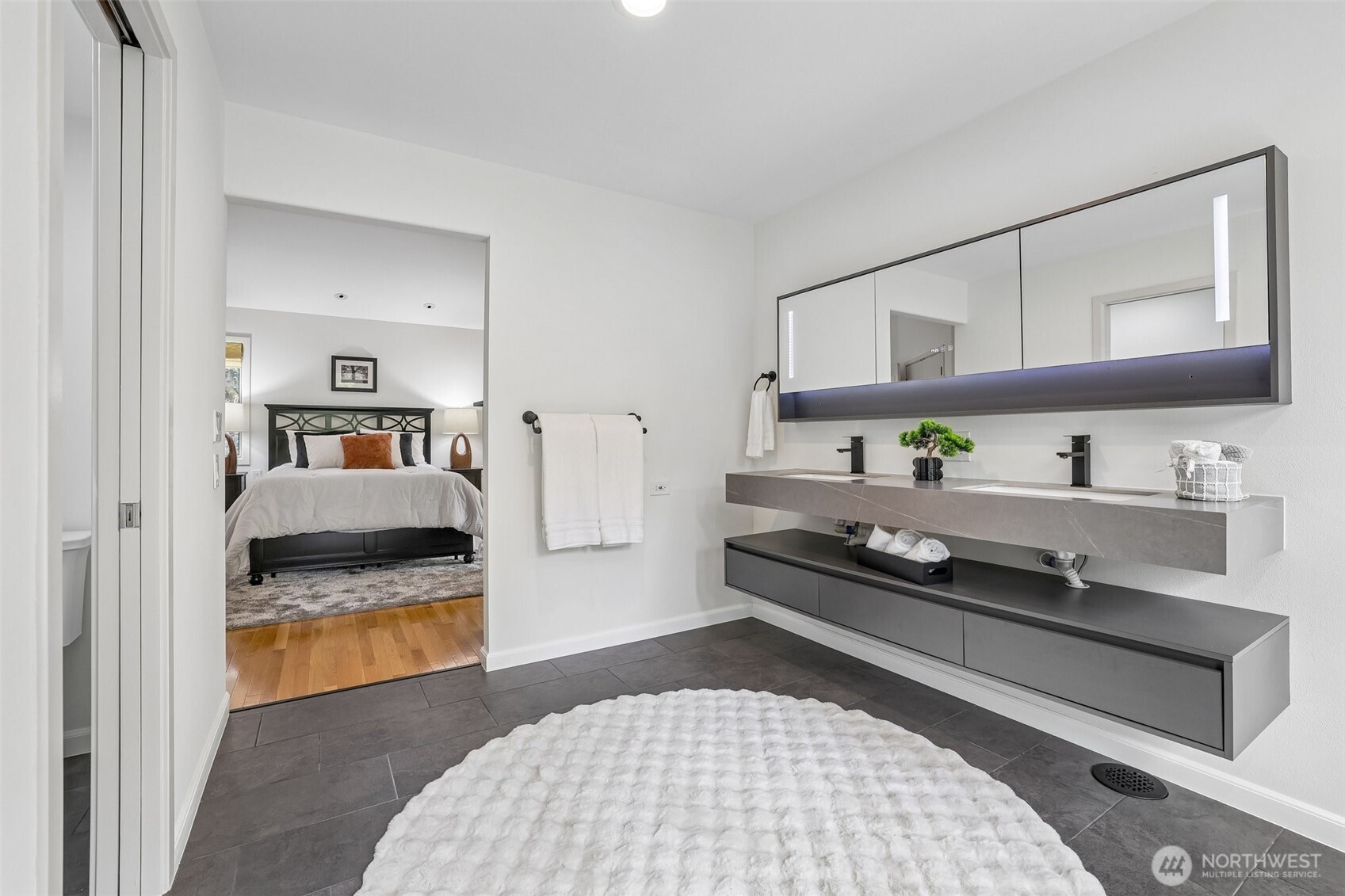 15004 61st Place NE, Kenmore, WA 98028