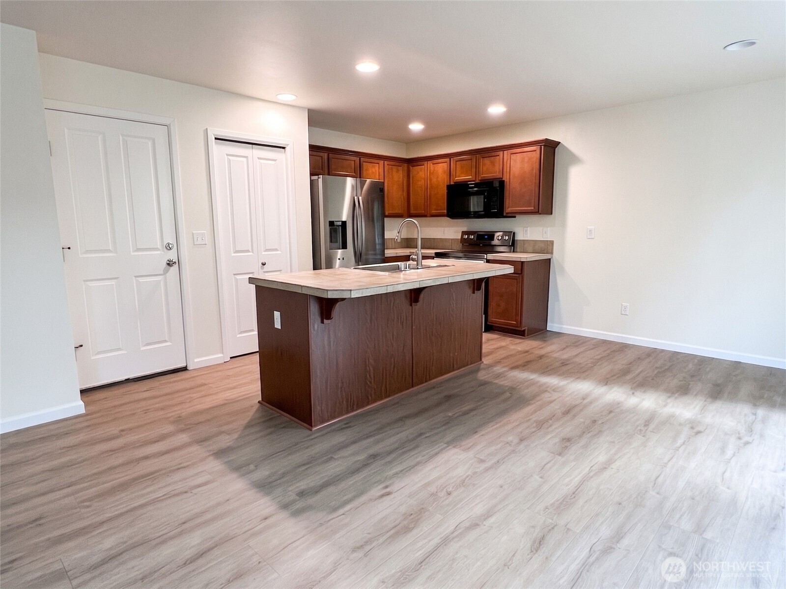 24127 134th Ct SE, Kent, WA 98042