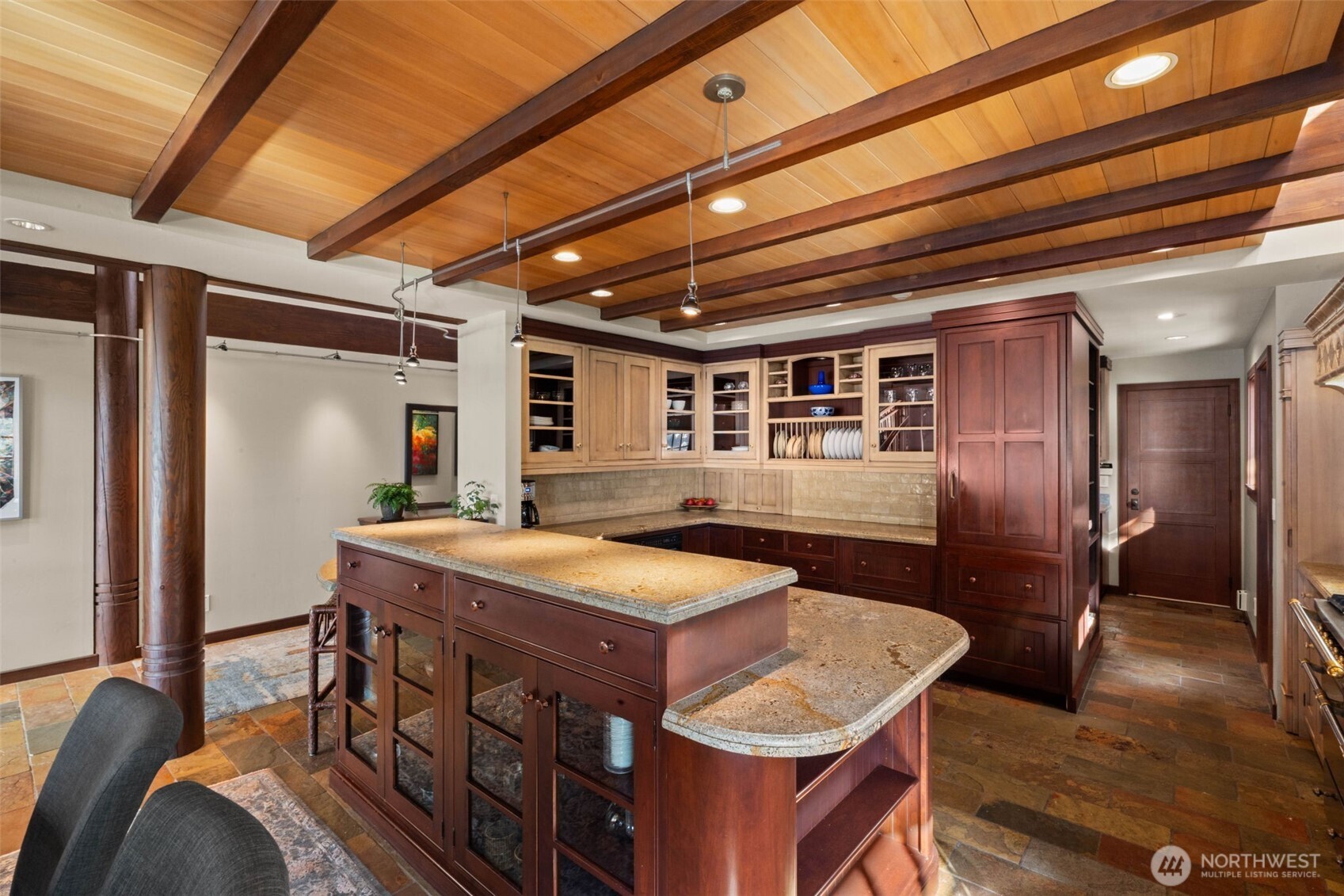 1121 Irene Place NE, Bainbridge Island, WA 98110