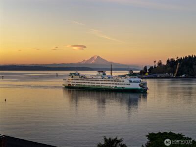 1121 Irene Place NE, Bainbridge Island, WA 98110 - Photo 3