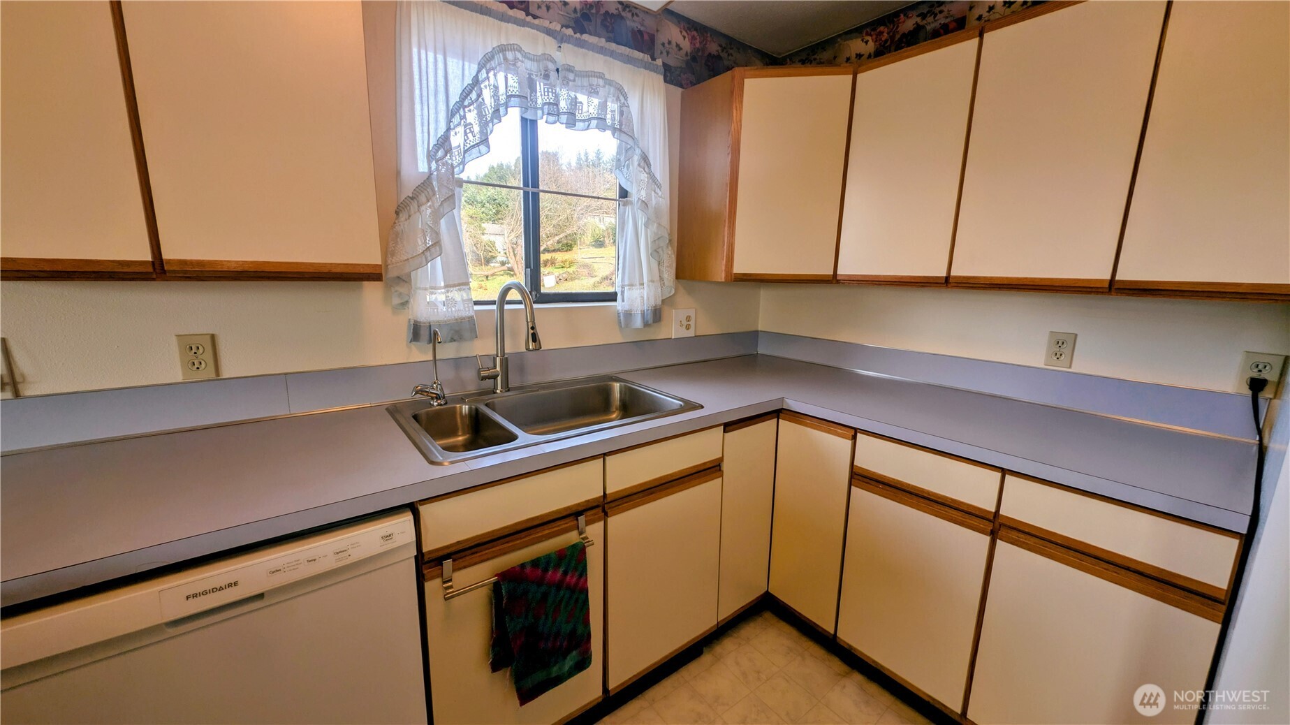 33612 I Street , Ocean Park, WA 98640