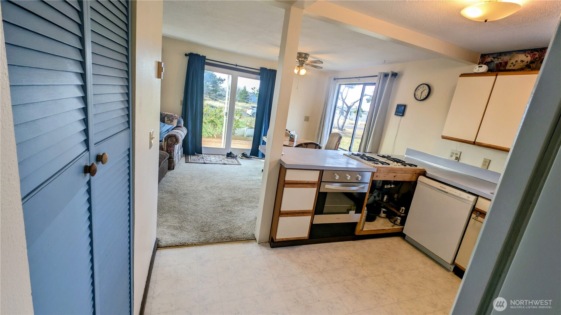 33612 I Street , Ocean Park, WA 98640