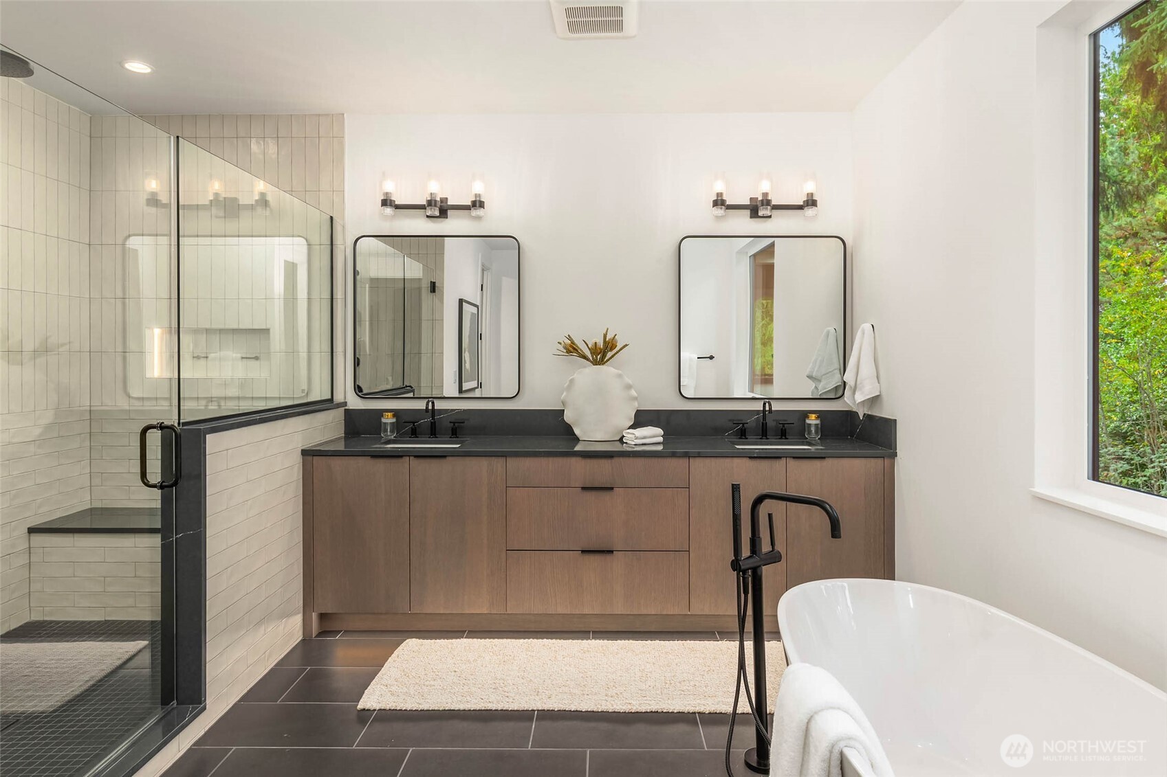 10620 NE 28th Place , Bellevue, WA 98004