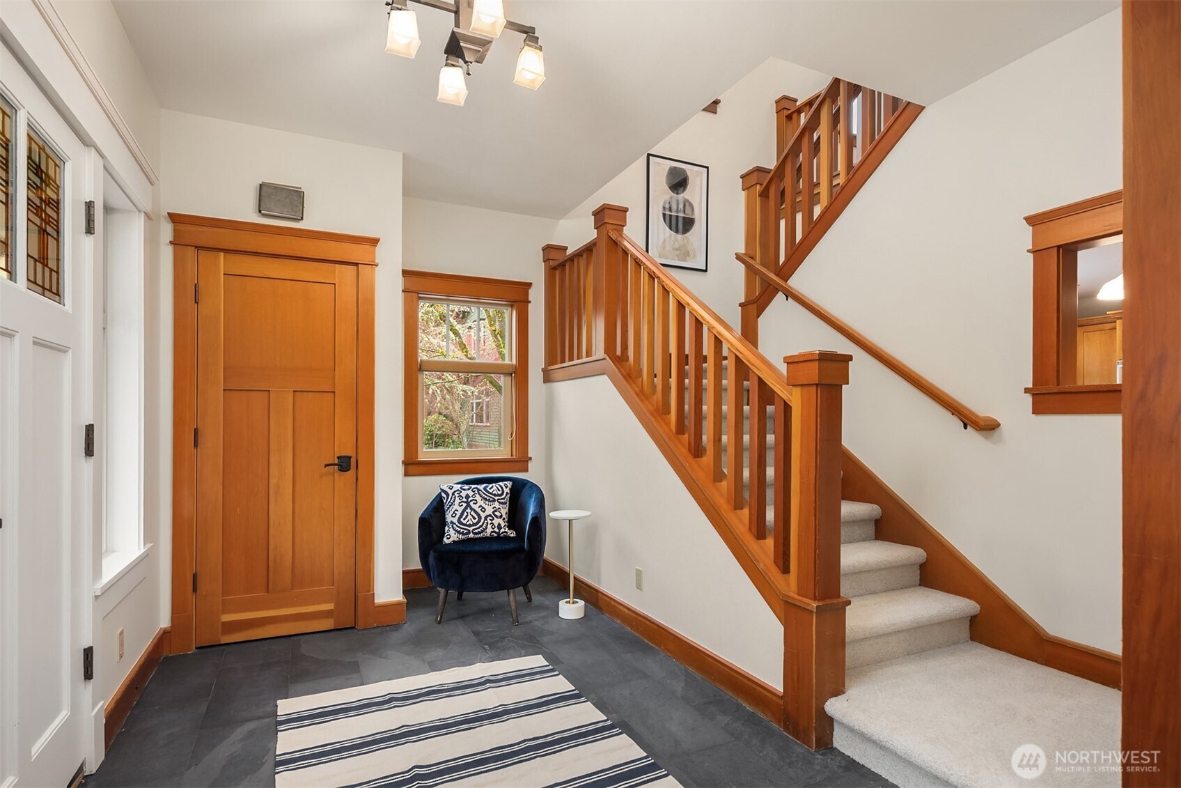 10202 Rodal Court NE, Bainbridge Island, WA 98110