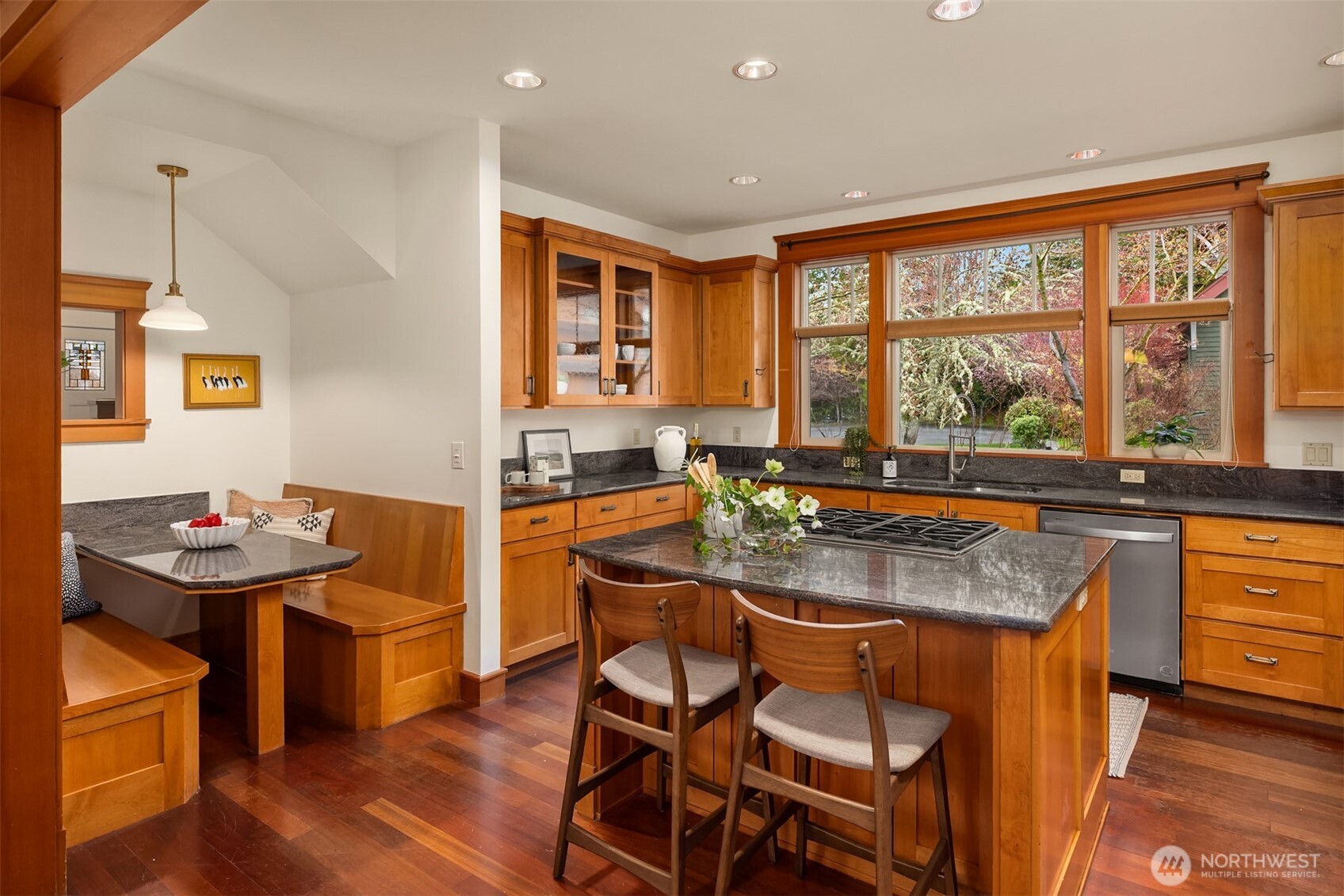 10202 Rodal Court NE, Bainbridge Island, WA 98110