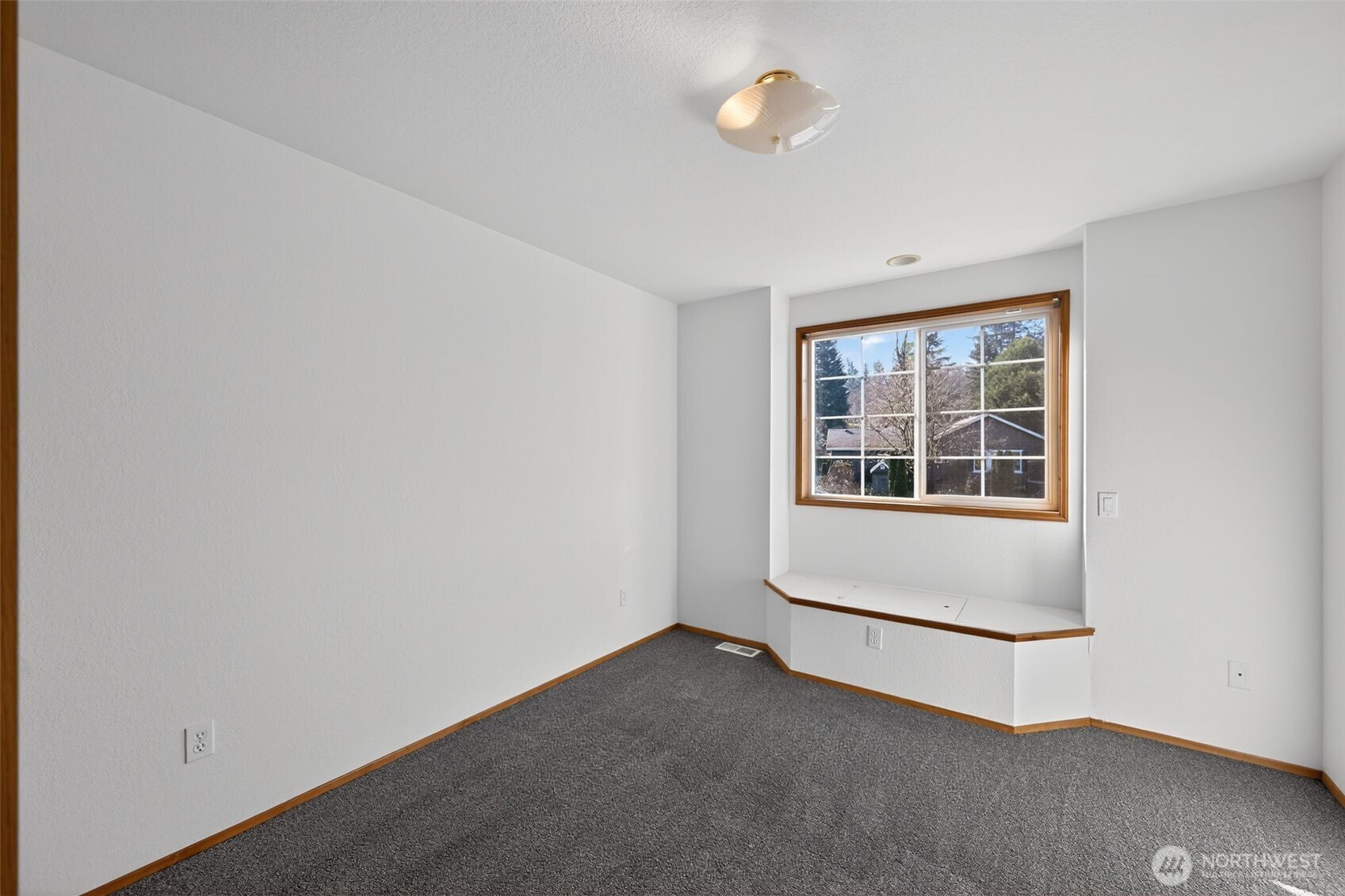844 Holbeck Drive , Camano Island, WA 98282