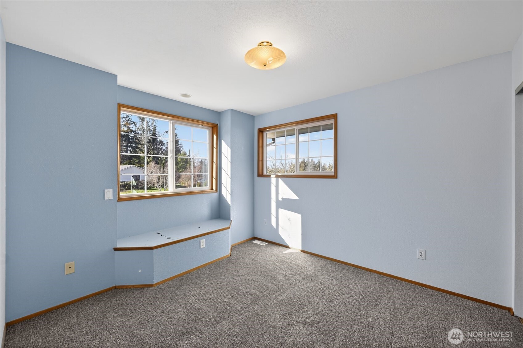 844 Holbeck Drive , Camano Island, WA 98282