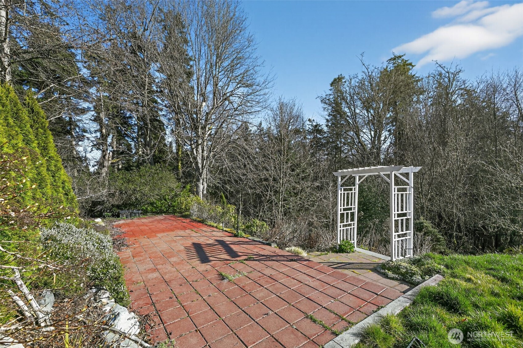 844 Holbeck Drive , Camano Island, WA 98282
