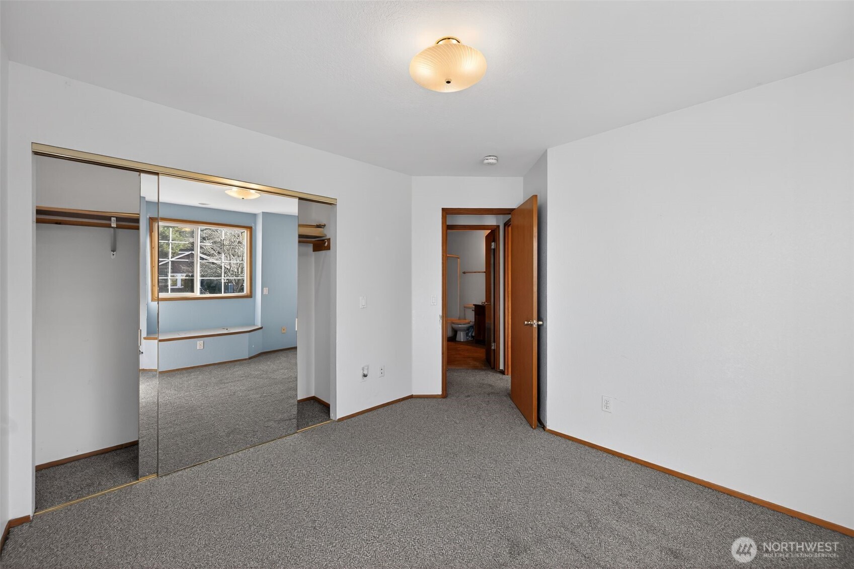 844 Holbeck Drive , Camano Island, WA 98282