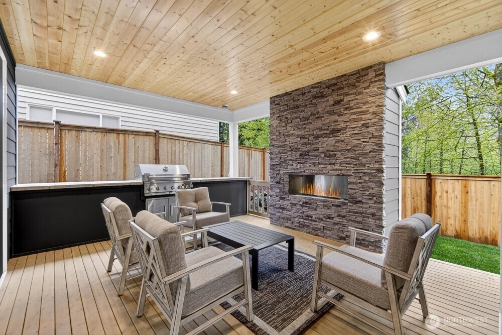 15008 75th Avenue NE, Kenmore, WA 98028