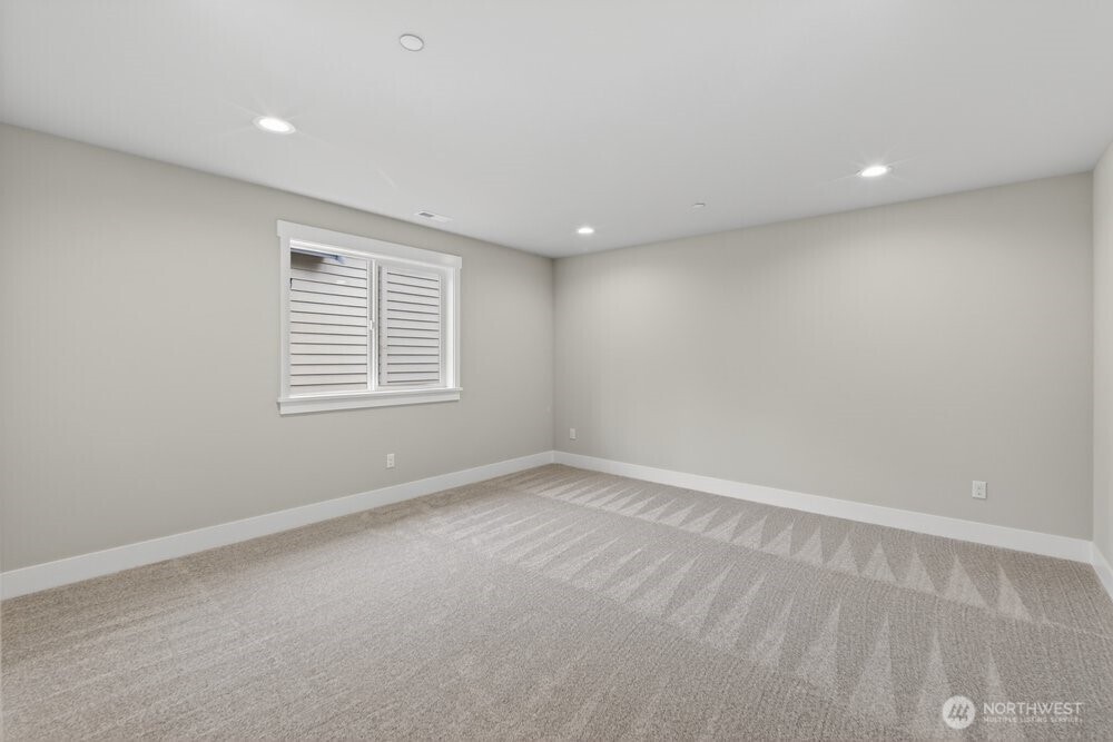 15008 75th Avenue NE, Kenmore, WA 98028
