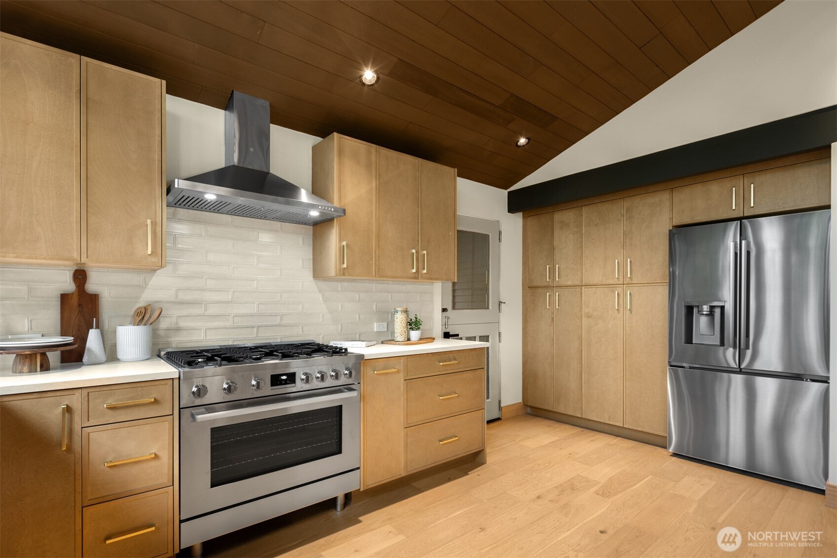 7236 NE 121st Place , Kirkland, WA 98034