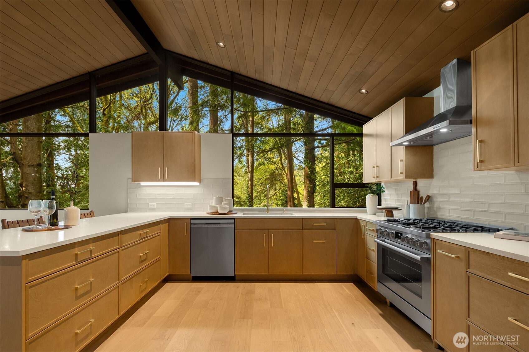 7236 NE 121st Place , Kirkland, WA 98034