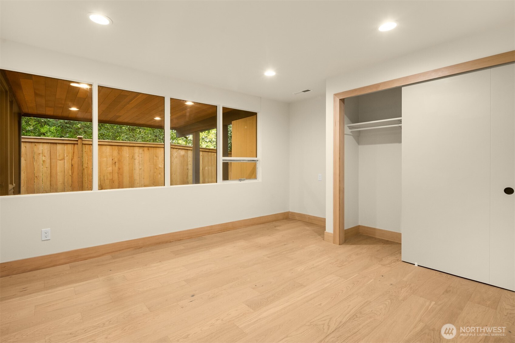 7236 NE 121st Place , Kirkland, WA 98034