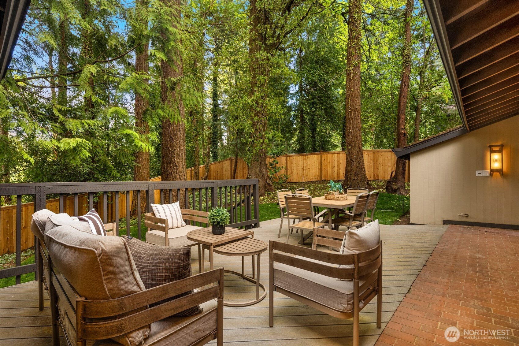 7236 NE 121st Place , Kirkland, WA 98034
