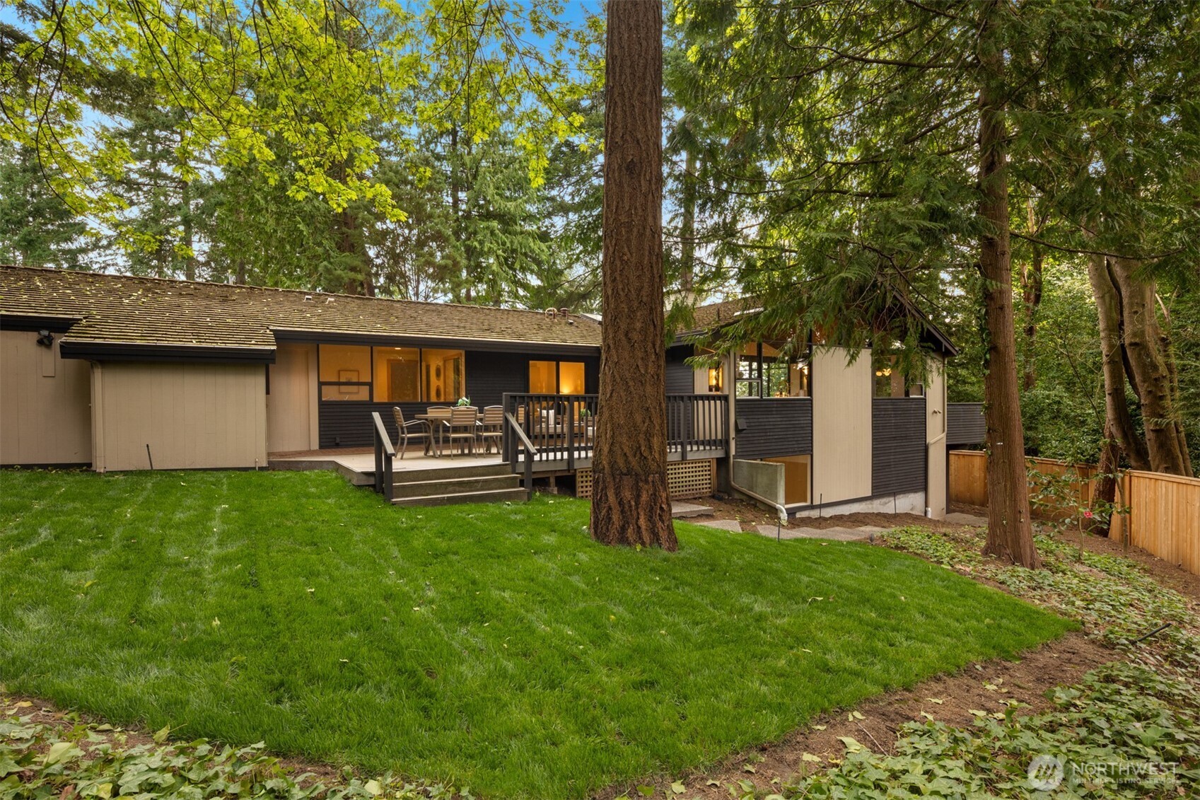 7236 NE 121st Place , Kirkland, WA 98034
