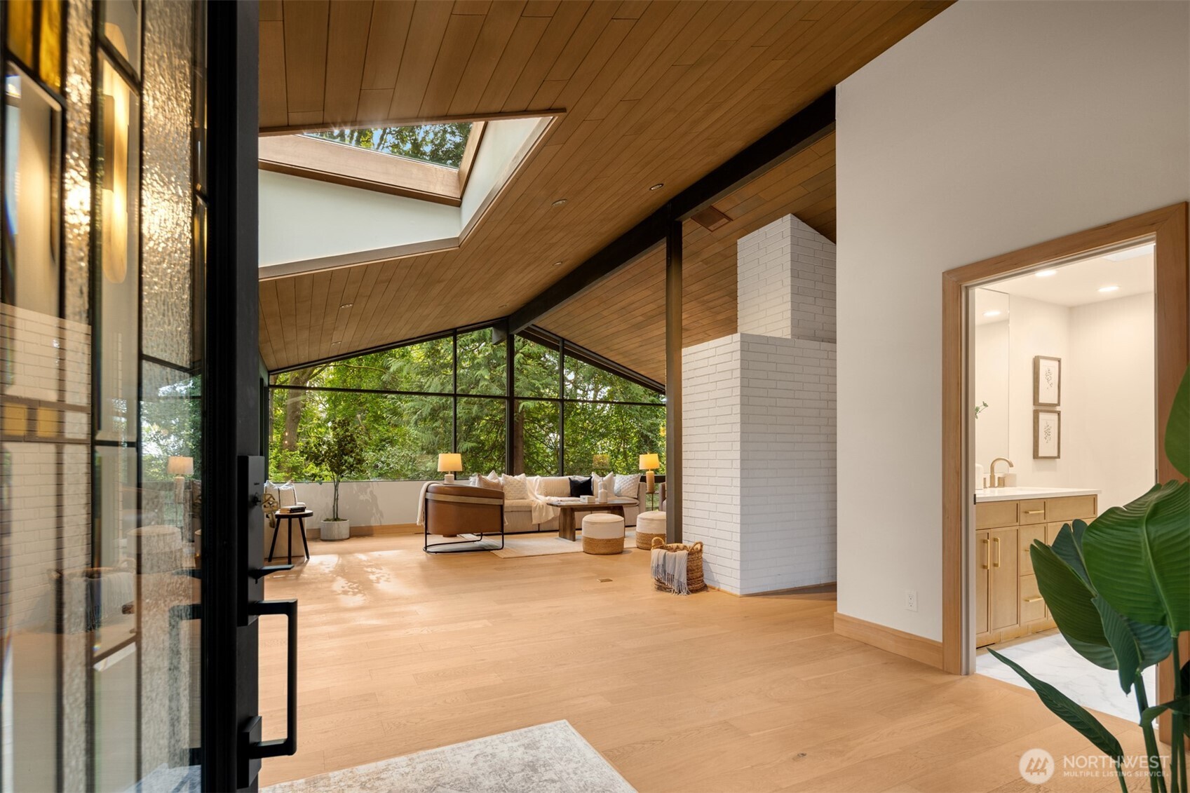 7236 NE 121st Place , Kirkland, WA 98034
