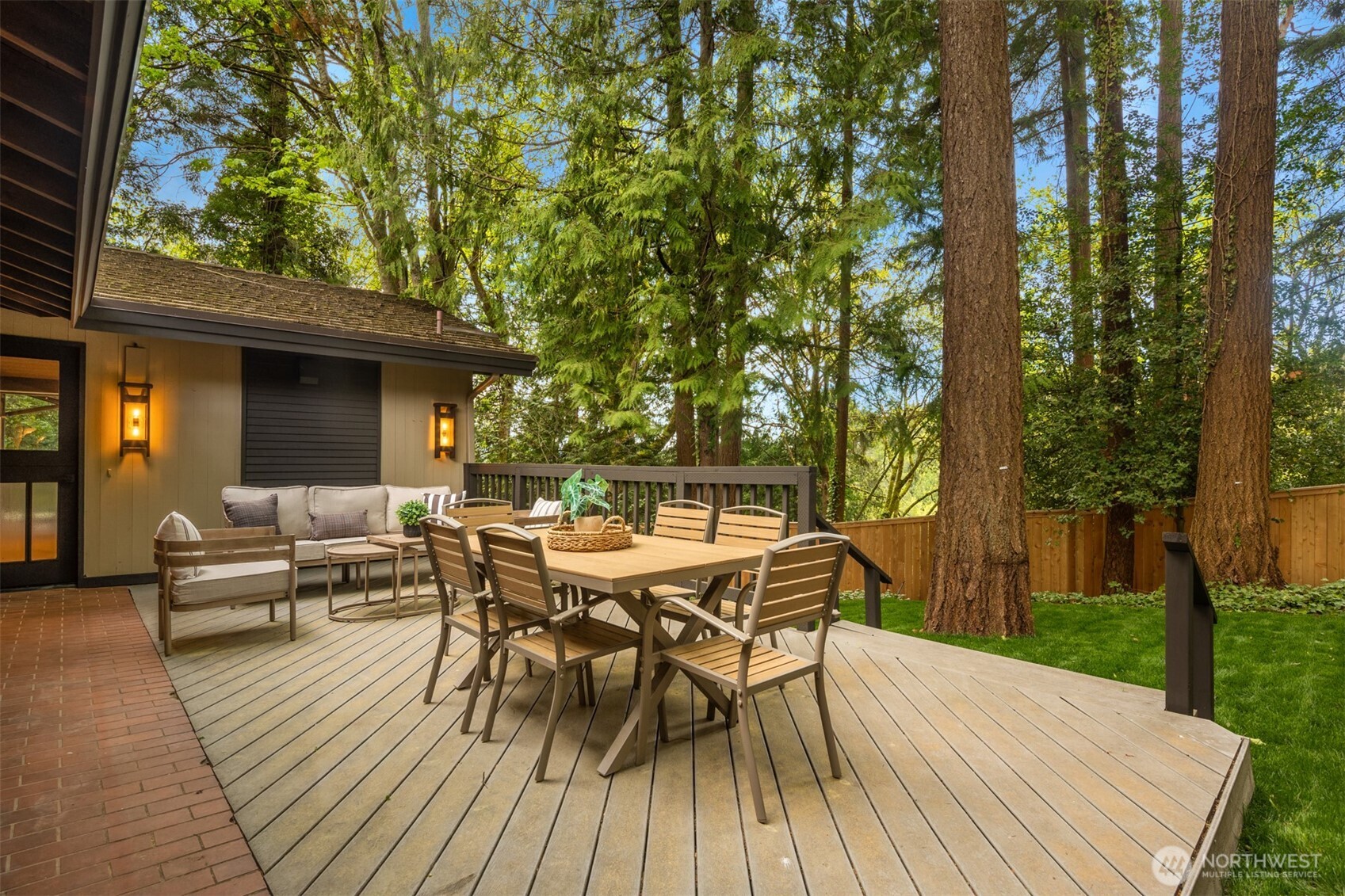 7236 NE 121st Place , Kirkland, WA 98034