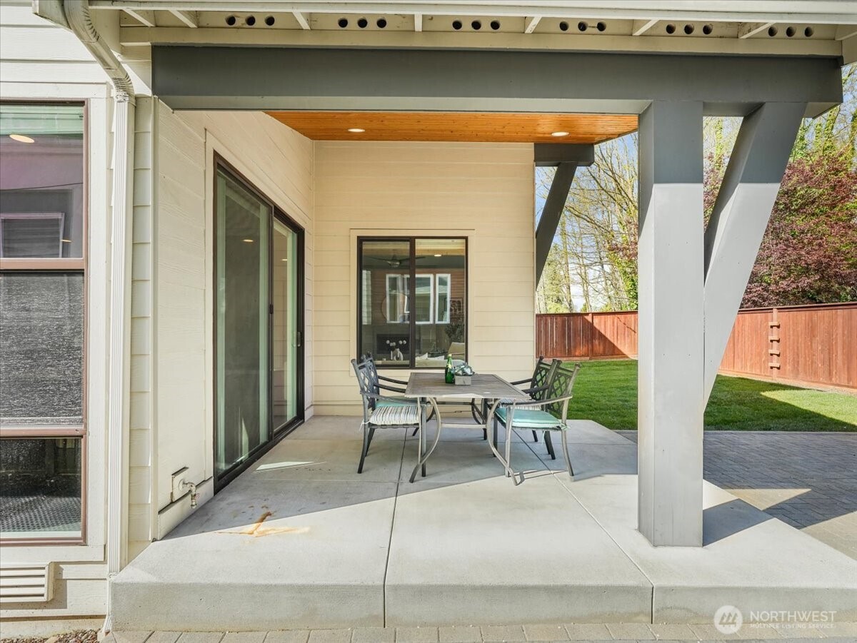 2824 Park Avenue N, Renton, WA 98056