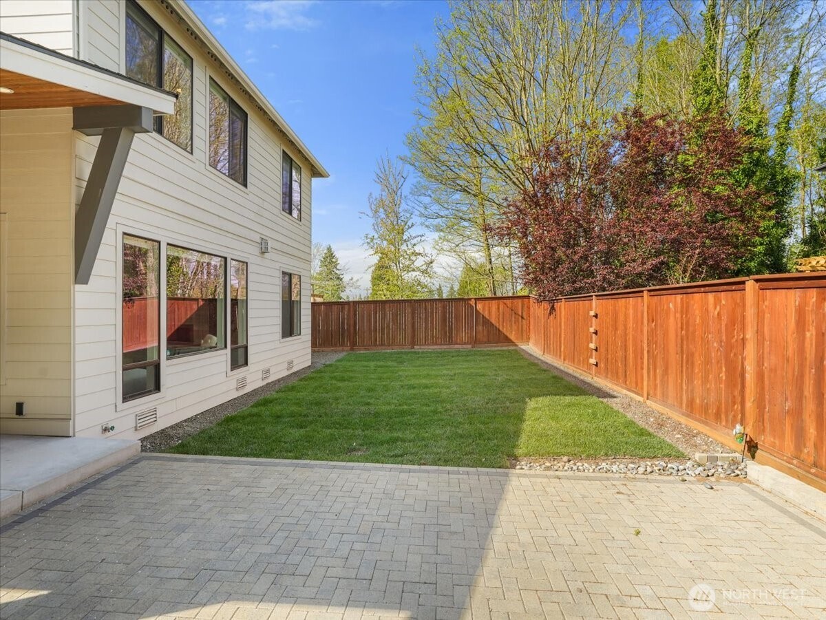2824 Park Avenue N, Renton, WA 98056