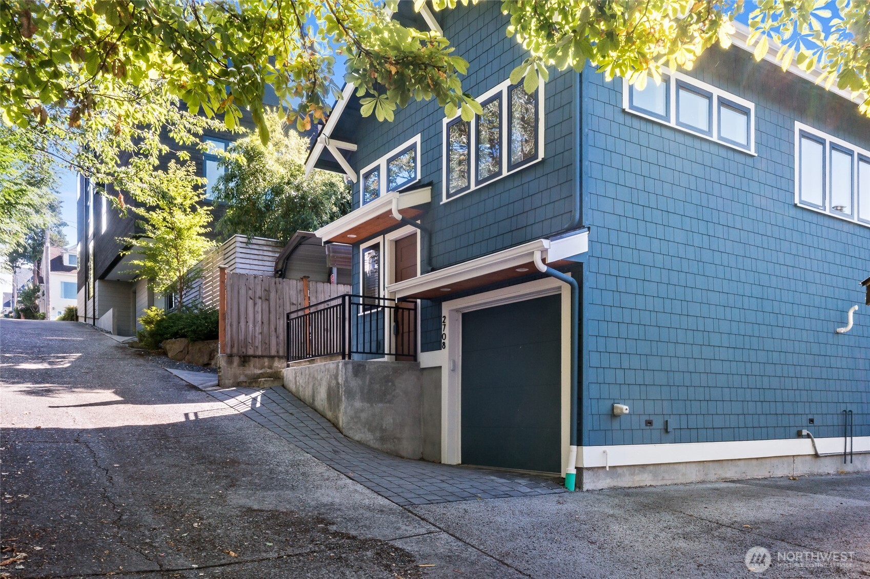 2708 1st Avenue W, Seattle, WA 98119