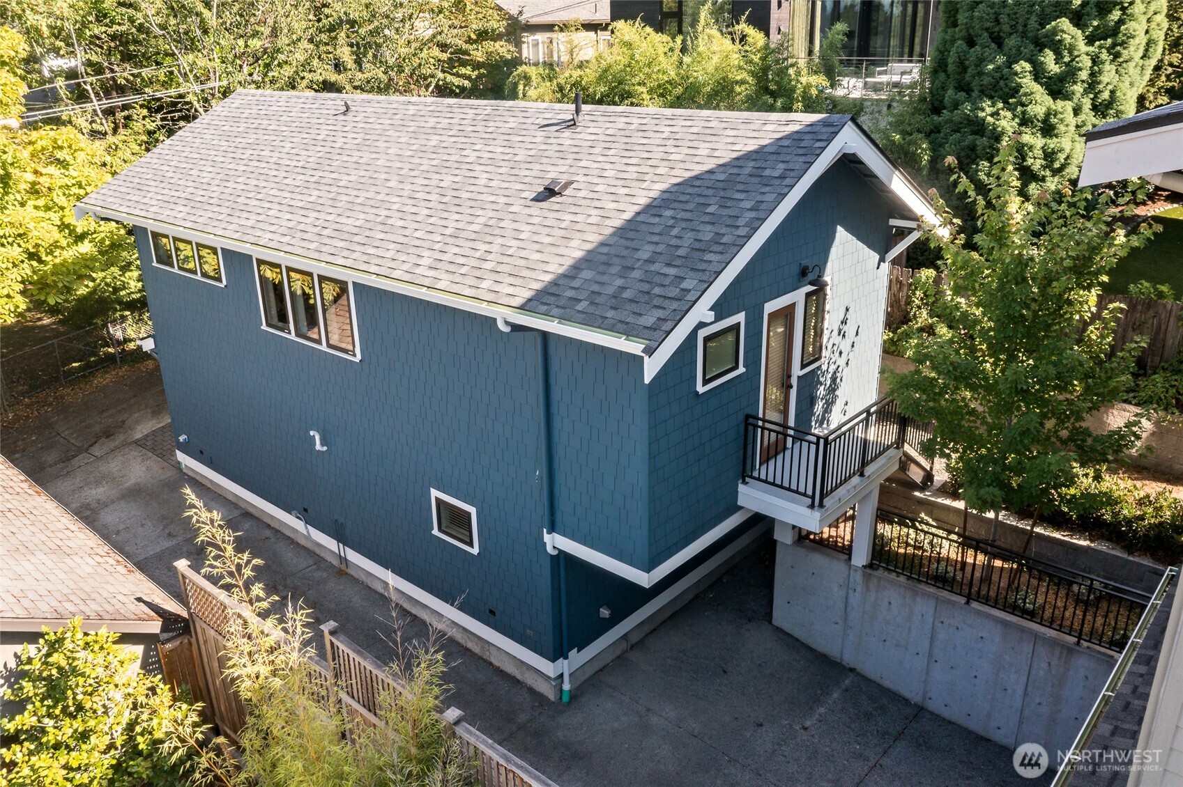 2708 1st Avenue W, Seattle, WA 98119