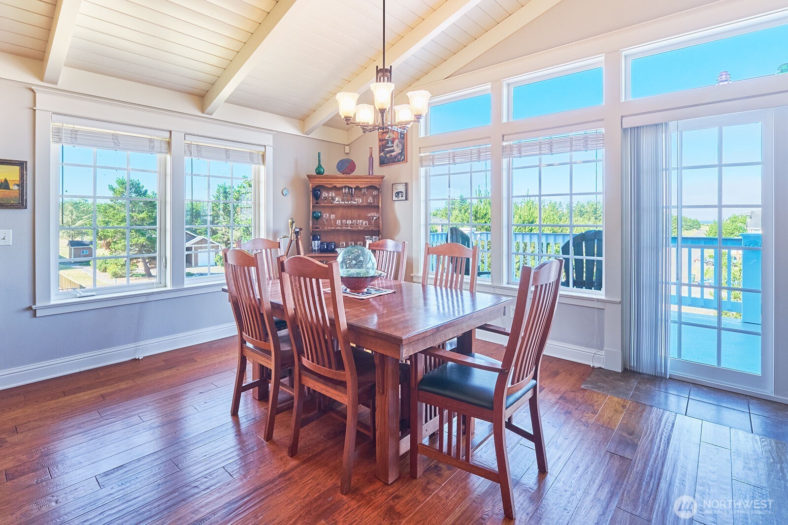 205 26th Street NW, Long Beach, WA 98631