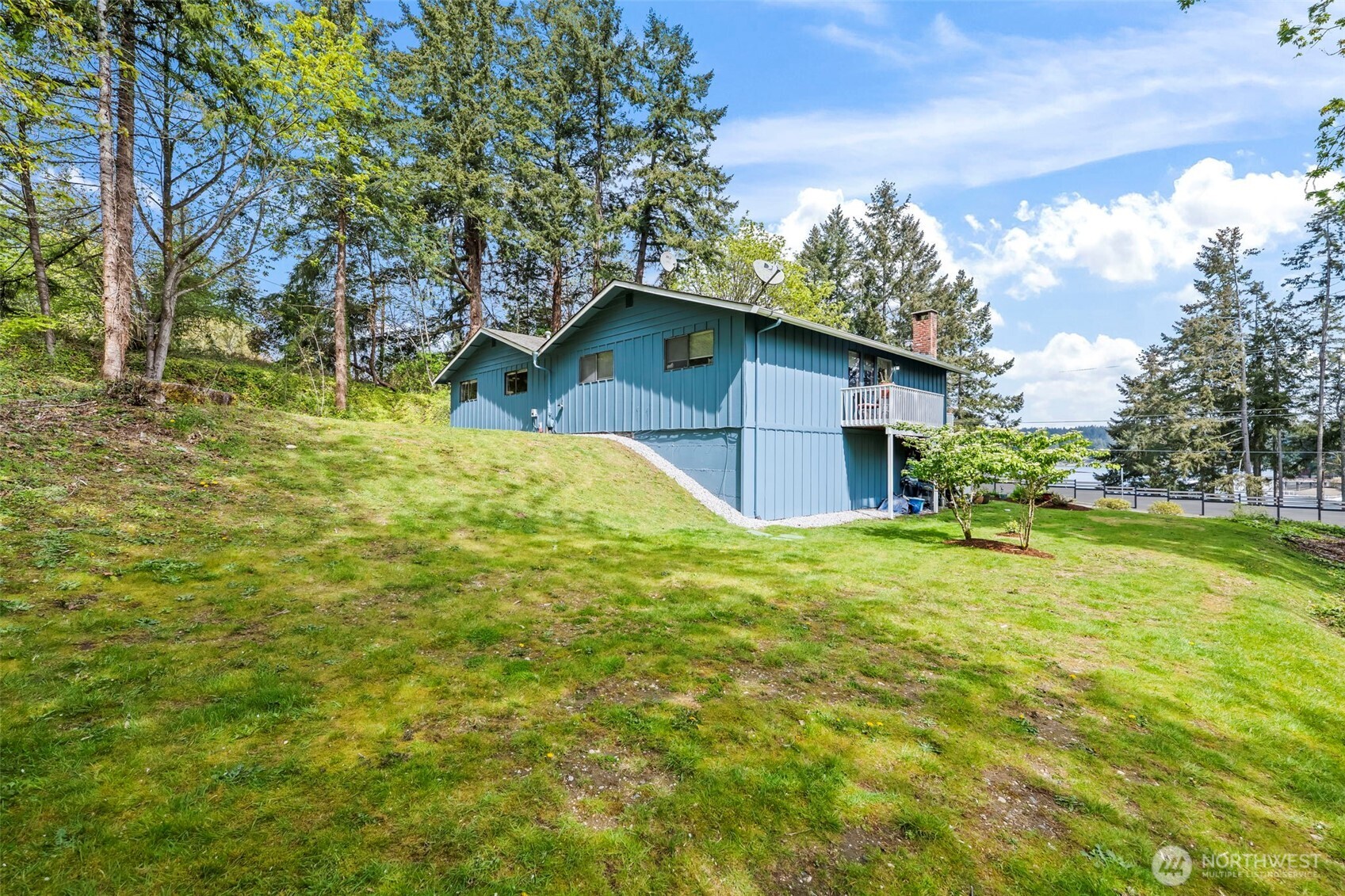296 298 North Shore Boulevard , Fox Island, WA 98333