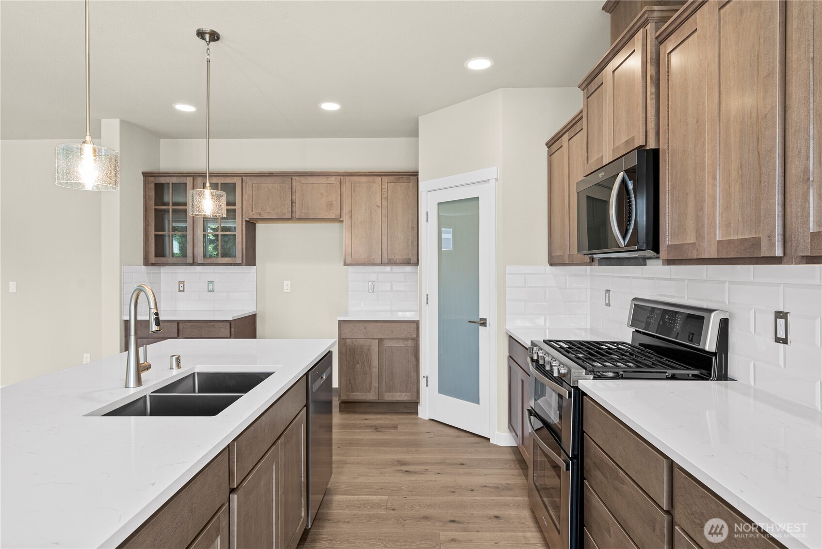 9005 Wyatt Court SE, Tumwater, WA 98501