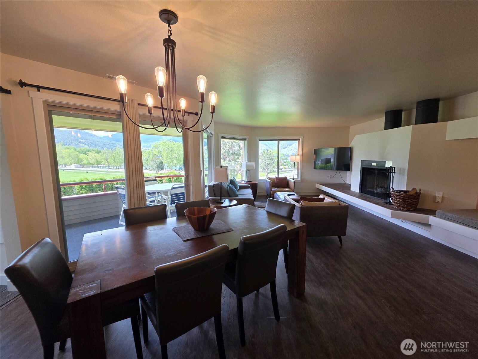 1 Lodge 609-Q , Manson, WA 98831